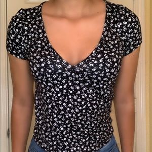 Black floral pattern top, Size Medium